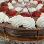 Tarta de Fresas y Queso de Almendras(producto de temporada, consultar disponibilidad)